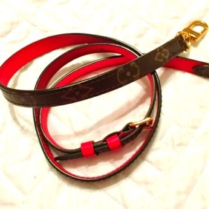 Louis Vuitton Mono/Red Reversible Strap‼️❤️